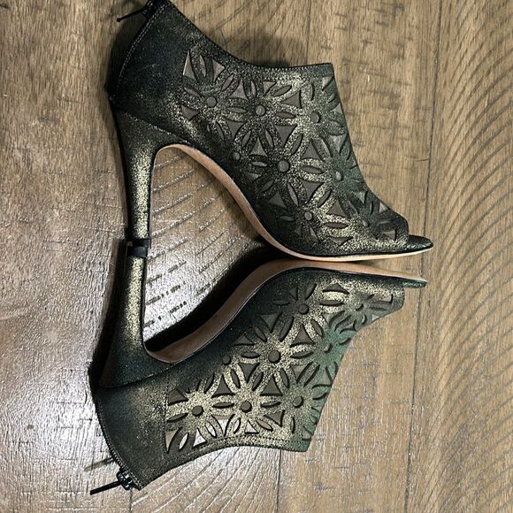 NWOT VANELi heels size 5 - Picture 5 of 11